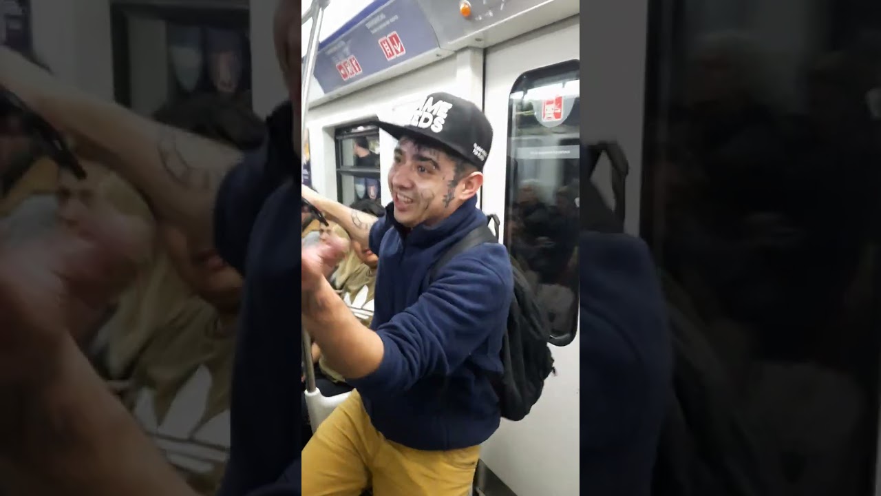 El gran @bait.ind aquí esta improvisando con su rap en el Subterráneo de Buenos Aires #argentina