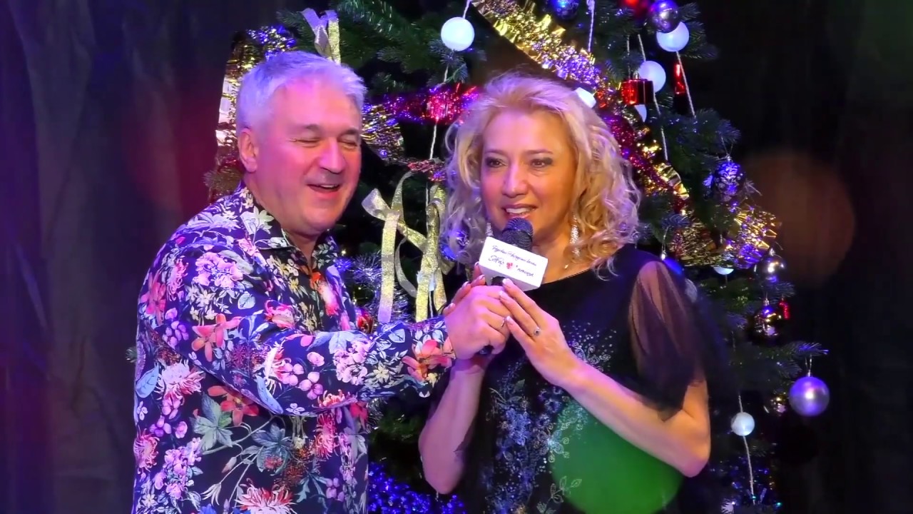 Поют Ирина Шоркина и Валерий Сёмин. 