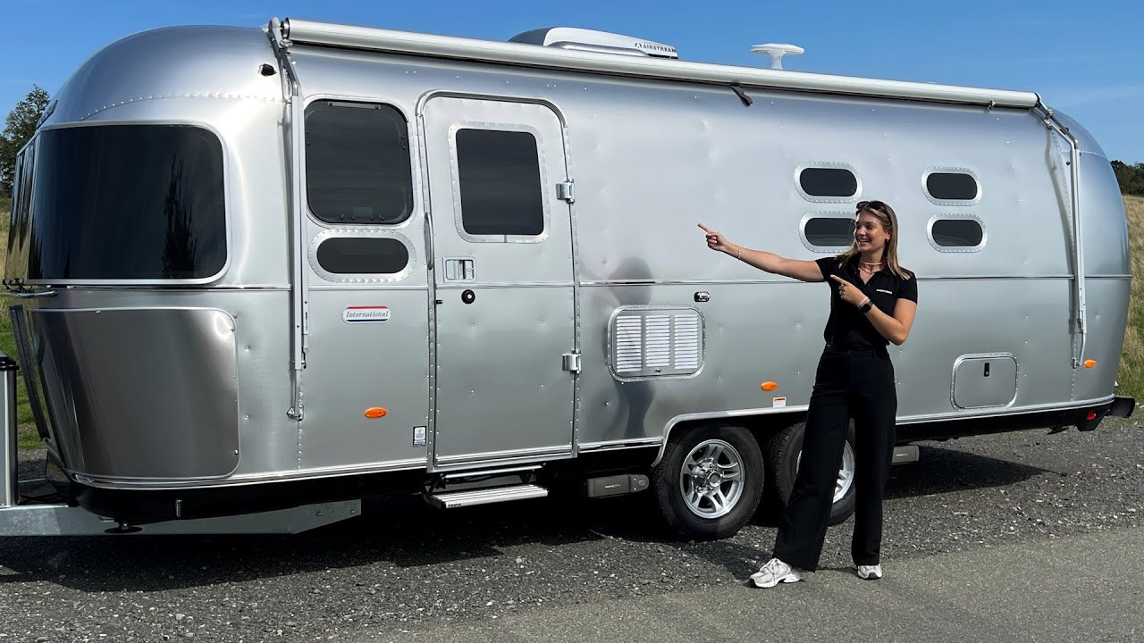 Airstream International 25IB mit neuem Dekor Rundgang Deutsch