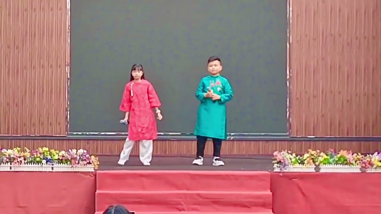 Năm  Qua Đã Làm gì | Gia Bảo  - Hải yến