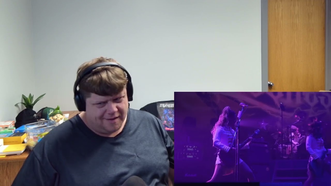 BEST INTRO LIGHTING EVER! LOVEBITES / Thunder Vengeance [Live at Zepp DiverCity Tokyo 2020]REACTION!