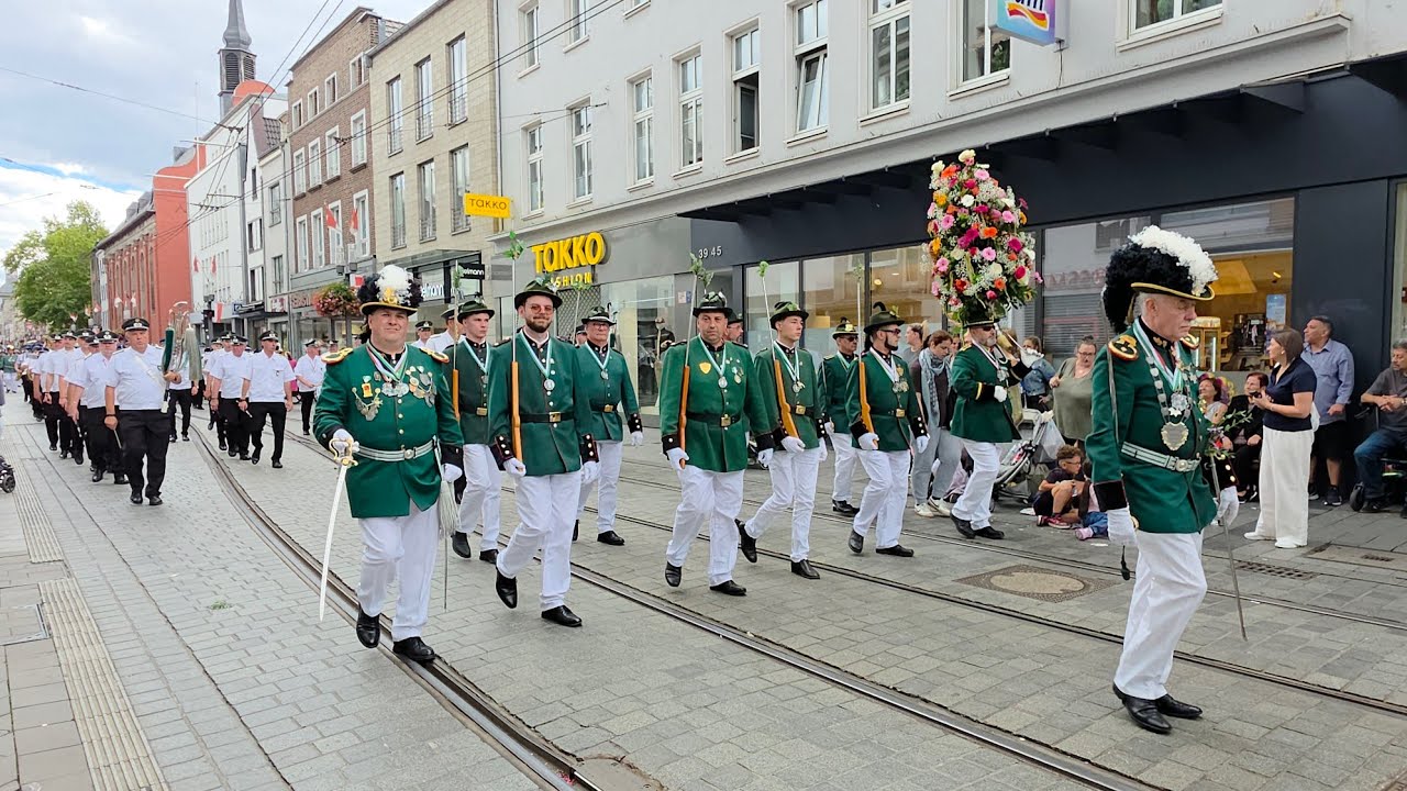 Neusser Bürger Schützenfest Festumzug am Dienstag Nachmittag 2025 