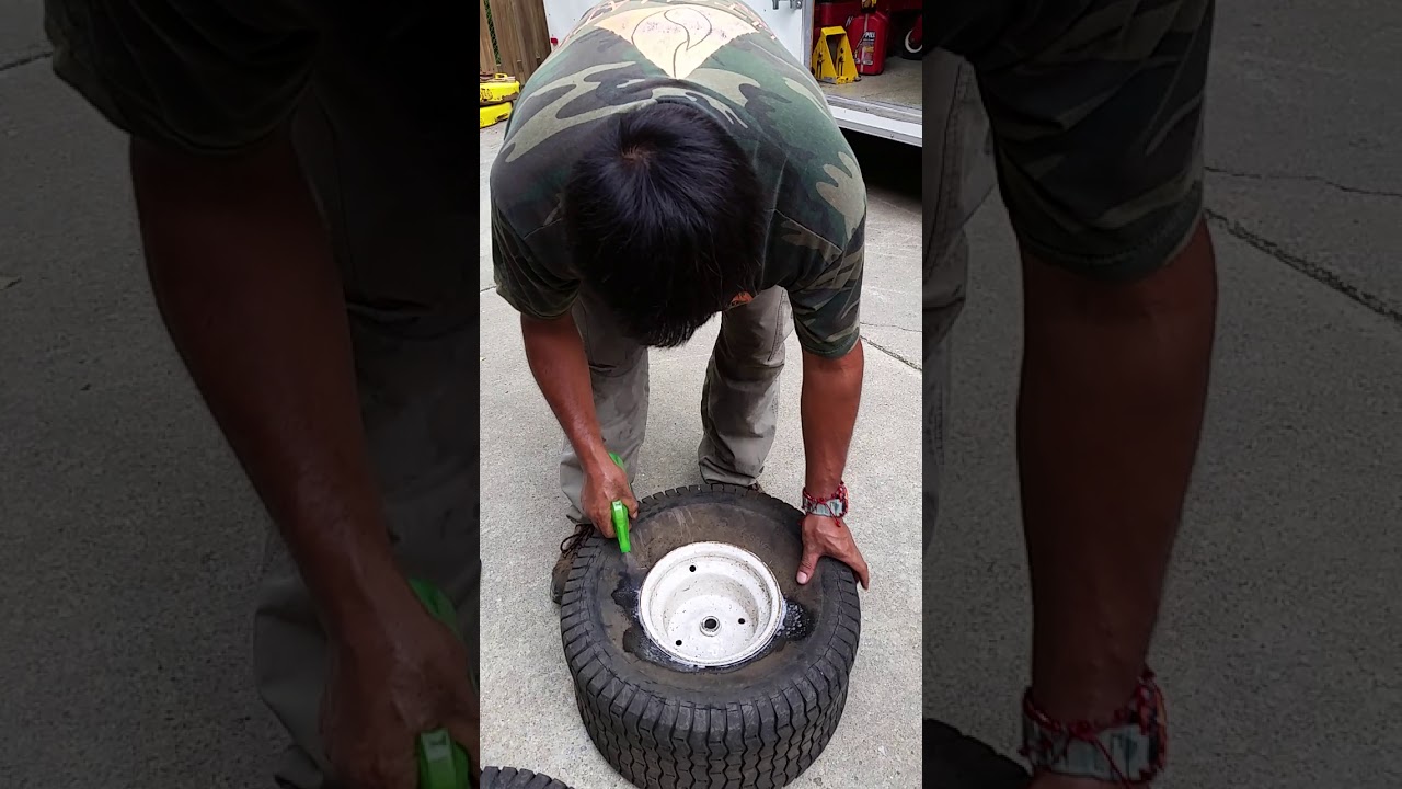 Cómo cambiar llantas en tractor corta cesped