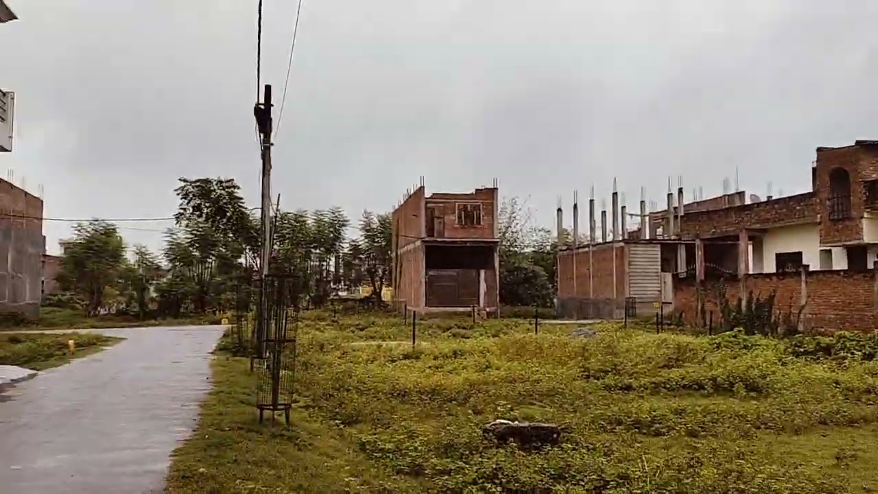 Sarnath colony me plot sale 50 lakh bisws 9792715500