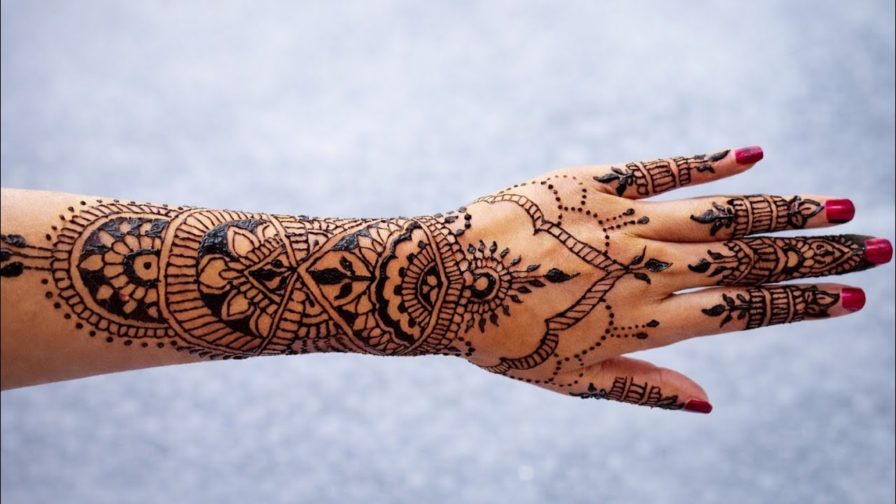 Very Simple Unique Stylish Mehndi Design / Very Simple Unique Style Back Hand Mehndi Design