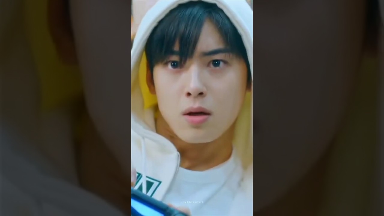 Suho's Adorable Behavior 🥰 | True Beauty