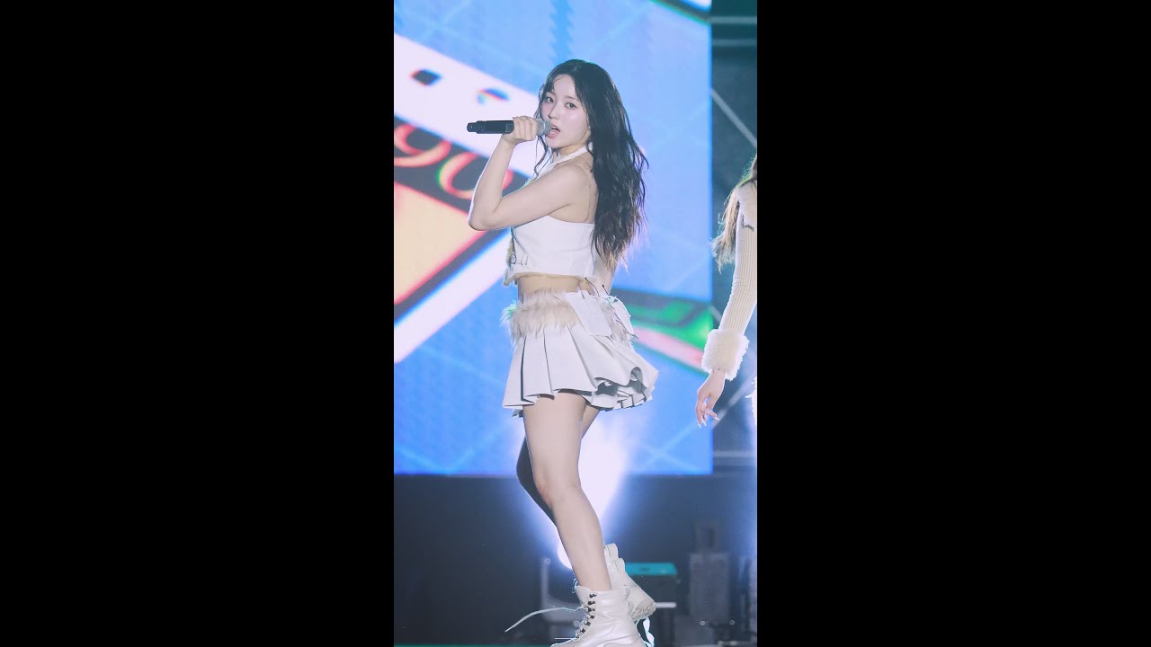예서 YESEO MADEIN 메이딘 - 사랑, 두려움 + StarLight + UNO 4K 세로 직캠 @250520 청주대 축제