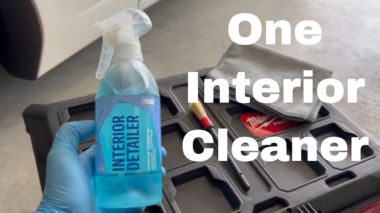 Быстро и просто — Gyeon Interior Detailer — универсальное средство для детейлинга интерьера!