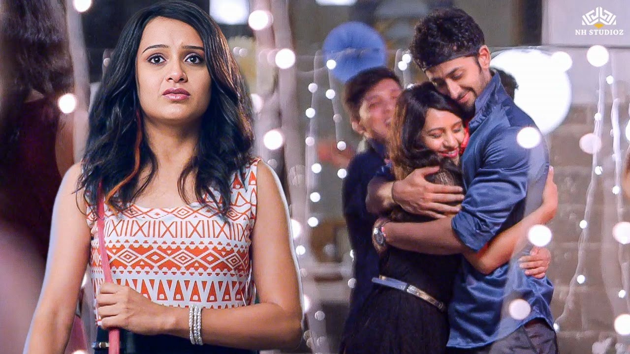 जुळ्या बहिणींच्या आयुष्यात आला प्रेमाचा त्रिकोण |  Photocopy Marathi Movie | Emotional Drama