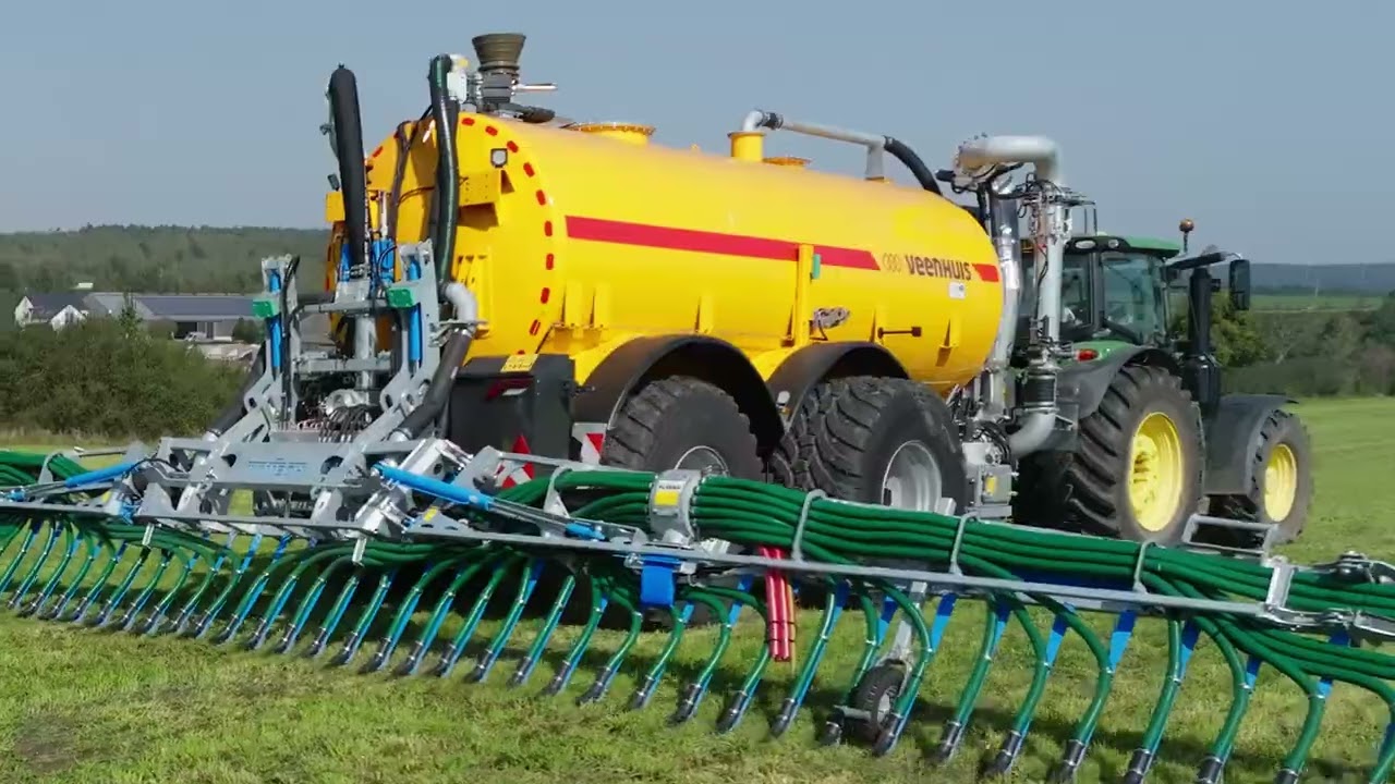 Atelier Noé Veenhuis Profiline 20000l mit Bomech Farmer 15m