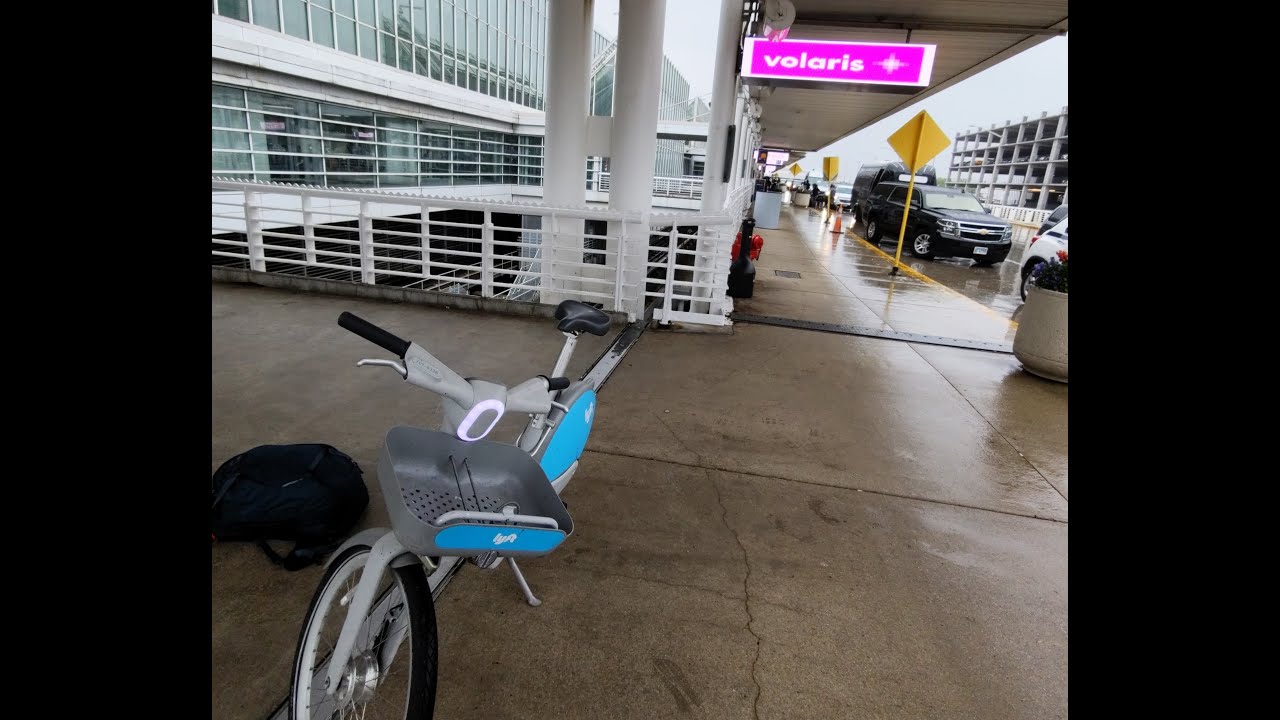 I rode a Divvy bike to O'Hare airport