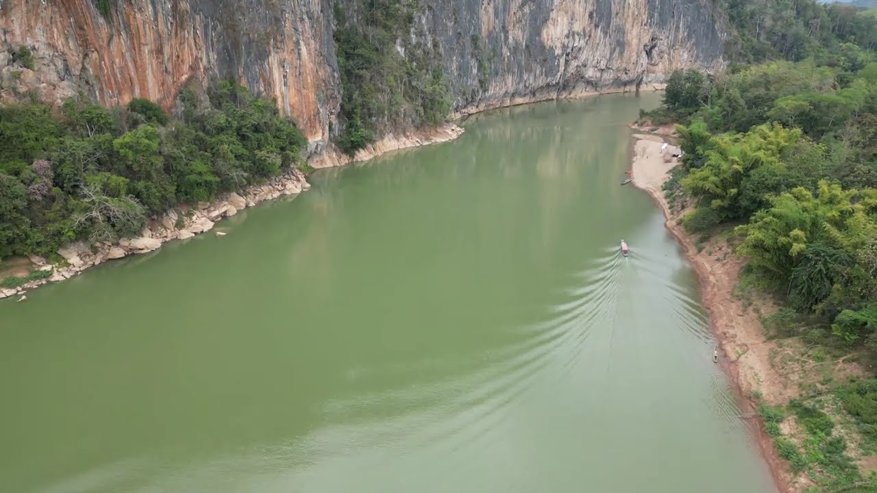 PhaHung Cliff and Restaurant