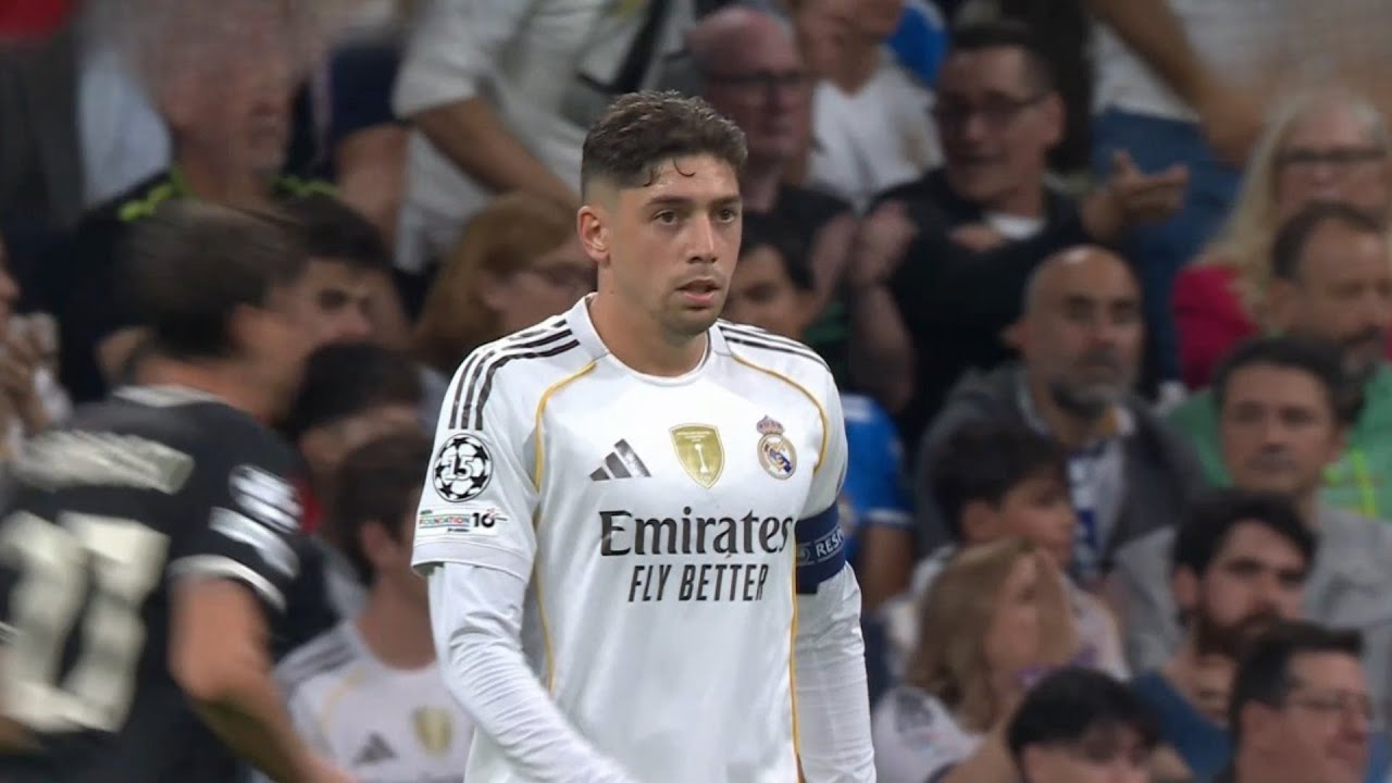 Federico Valverde vs Juventus 🏠⚪ | Champions League 2025 | Relentless Engine at Right-Back