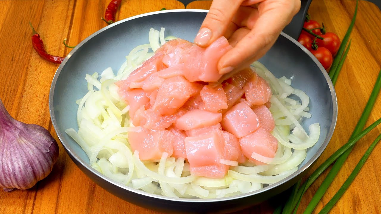 Муж просит меня готовить этот ужин два раза в неделю! Вкусный рецепт куриной грудки!