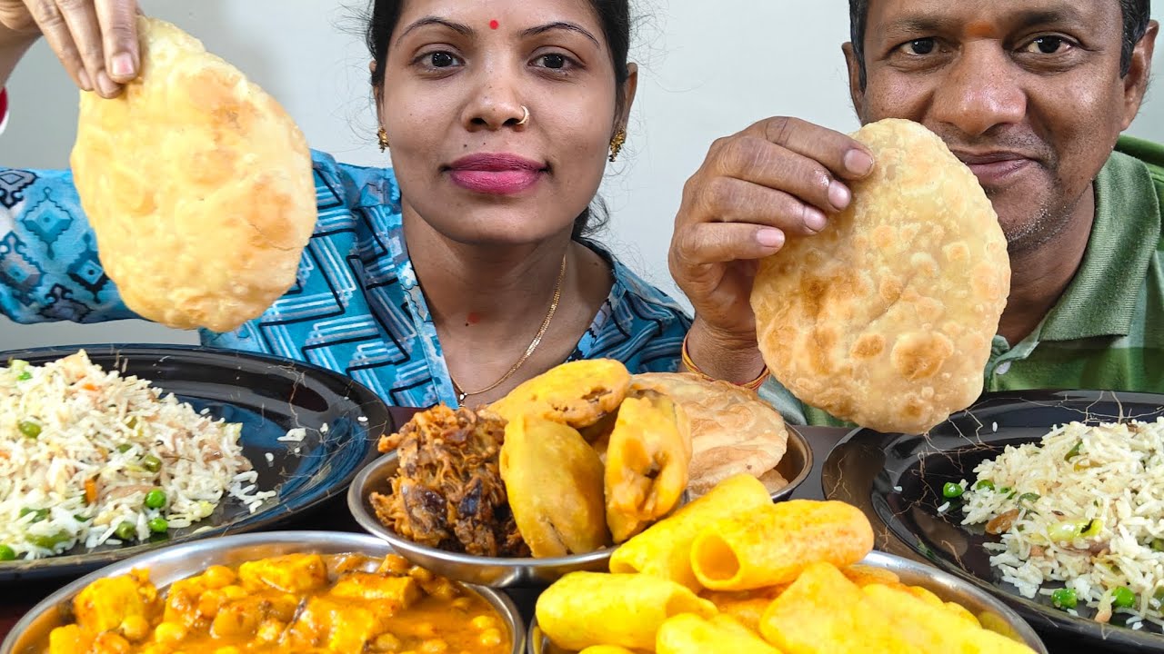 🔥🔥Big Bites Veg fried Rice,Chana Panner Masala Puri ,Pakodi, Papad #mukbang @foodloversavitha..5