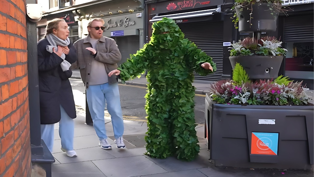 Best of Bushman Prank Compilation #528 😱 Crazy Reactions 🤣 Funny Reactions 😂 Bushman Scare Cam