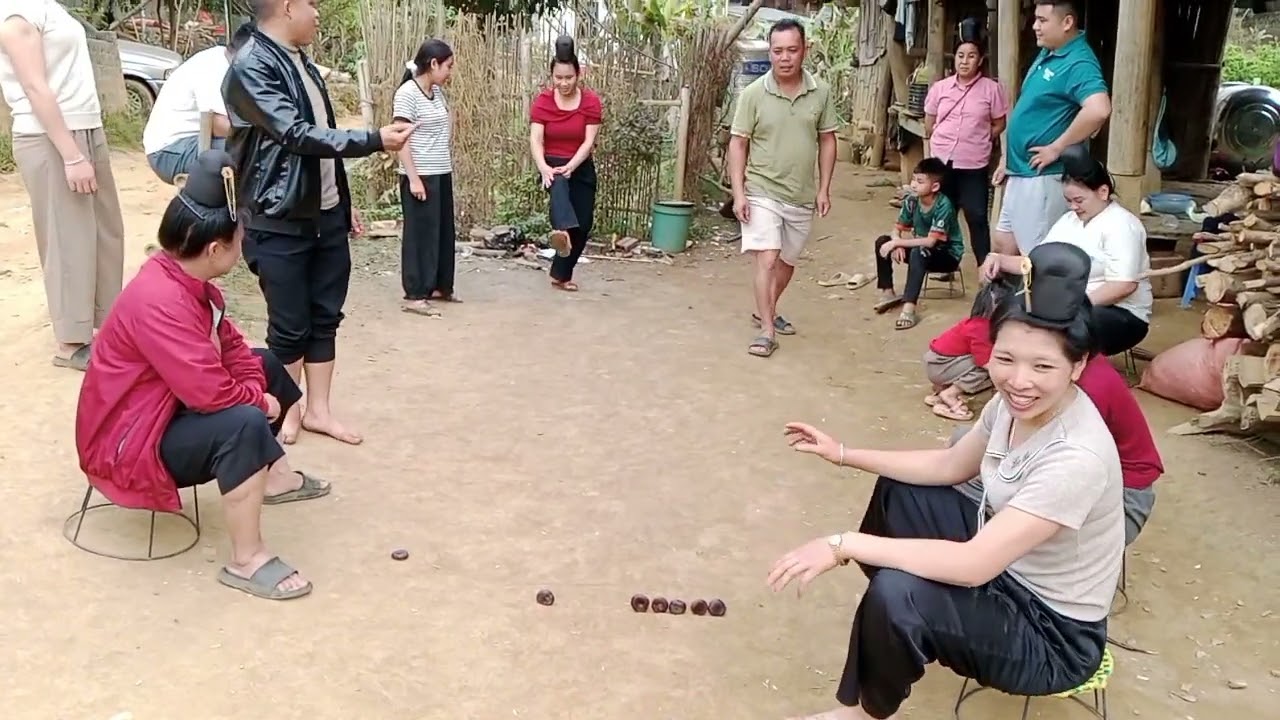 Ỉn chiêng ỉn tó lẹ pi nọng ơi 