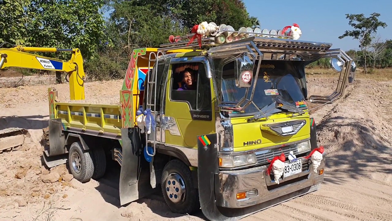 งานแรกของปี63 จารย์อ็อดแกล้งเบาๆ Dump truck Excavator