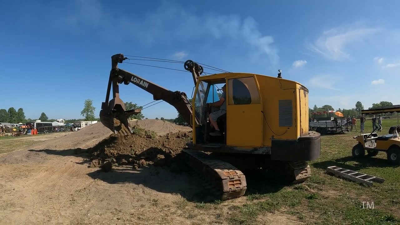 Vintage Excavator - Lorain Cable Shovel at the 57th Tri-State Show in Portland, Indiana
