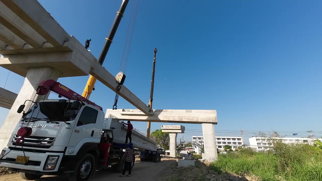 งานยกติดตั้งคานสะพาน  #oversizeloadพุทธมณฑลสาย 4 #crane #ขนส่ง #คานสะพาน 