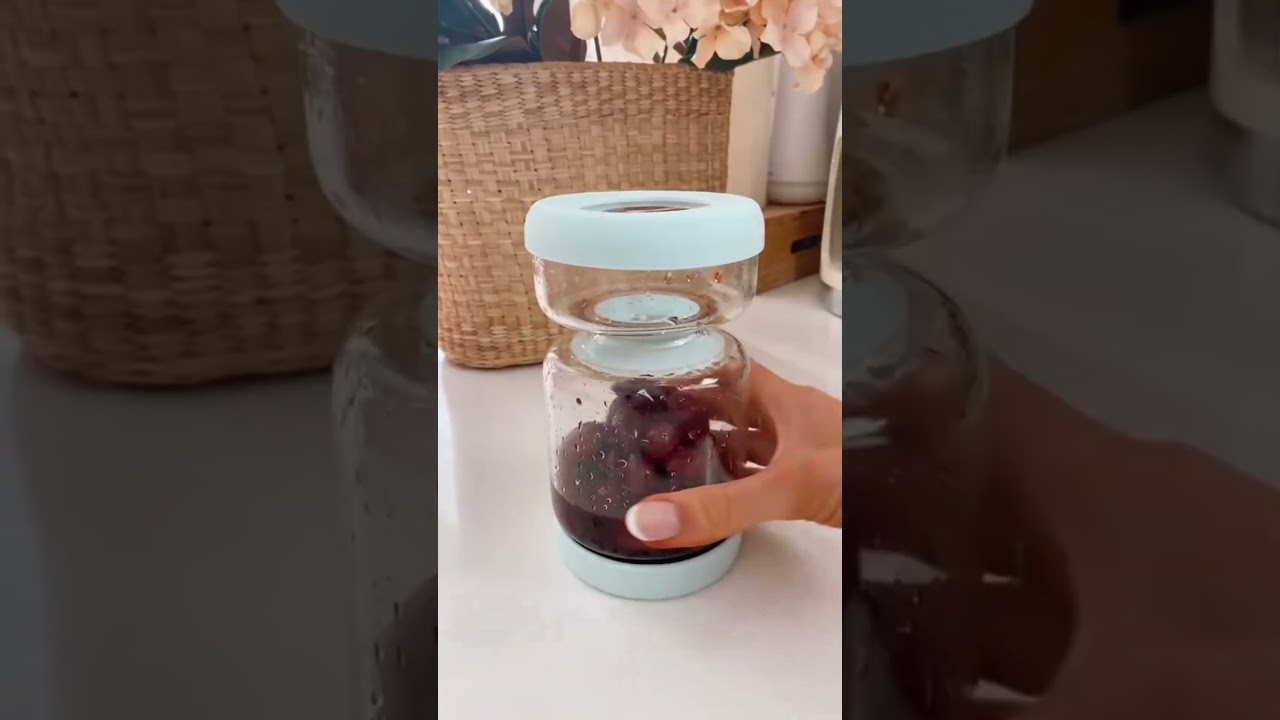 Fridge Hacks: How to Use Gadgets to Organize and Save Space