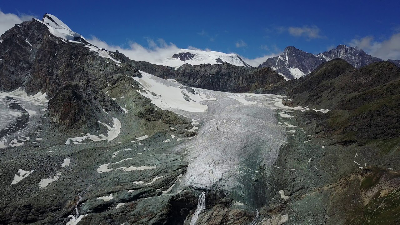 4k Drone Video of the Saastal in Switzerland (2017)
