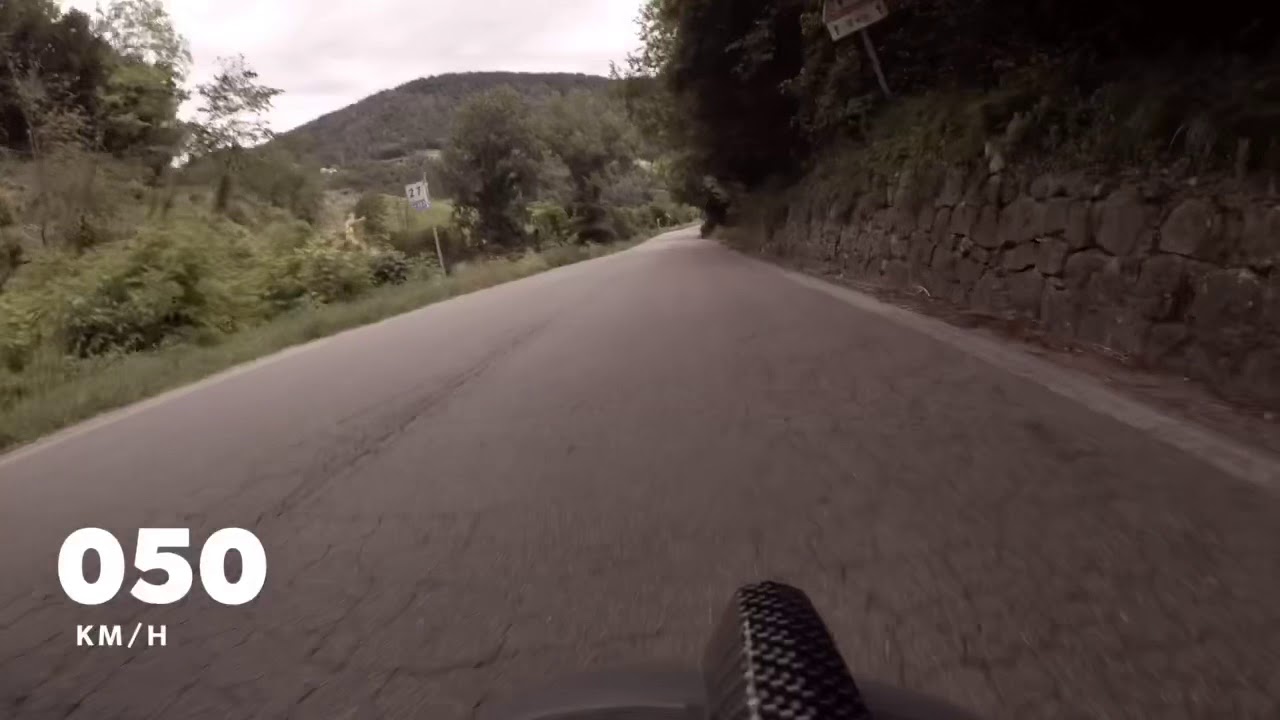 In giro per Tarzo con la Vespa 180 Falc
