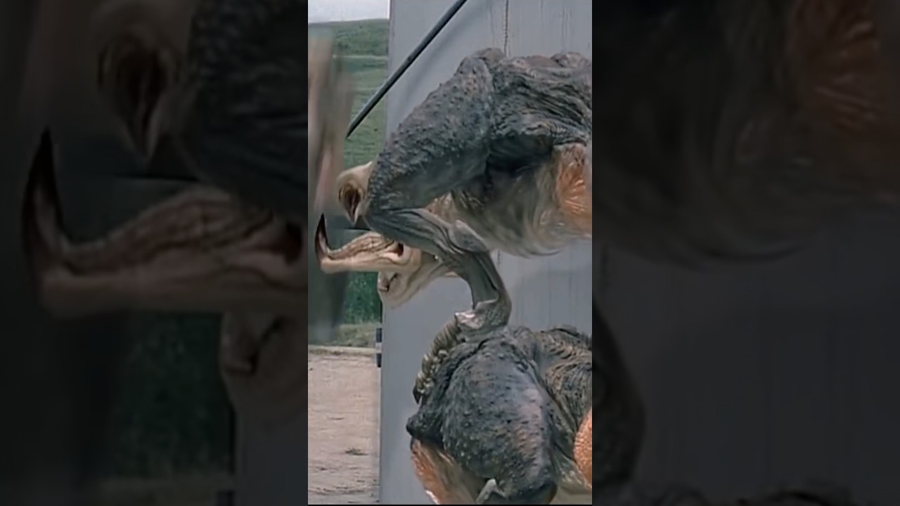 #Tremors 2 released 29 years ago today! #90sMovies #90sMovie #creaturefeature #cryptids #vfxshorts
