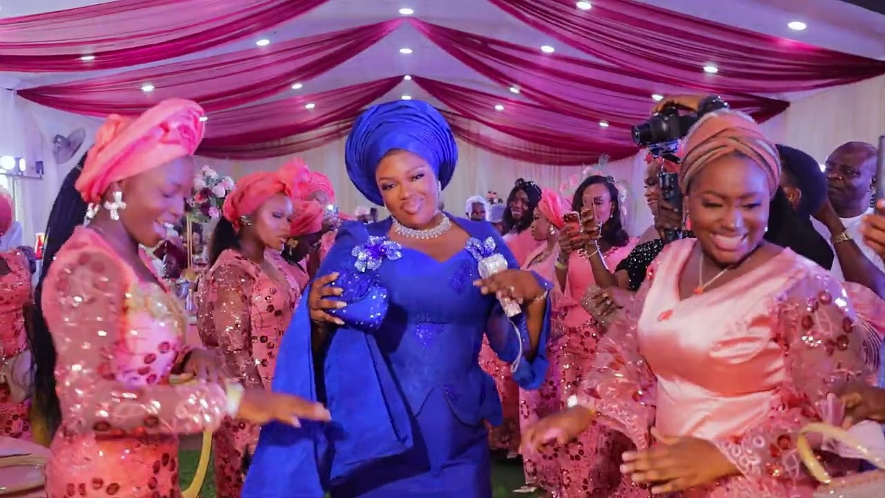 “Mommy got married! 💍✨ 