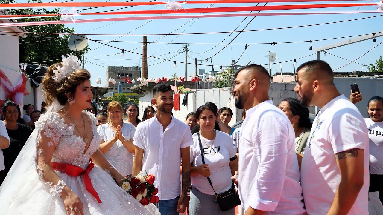 Emocionale kur ndahet goca me babain e saj