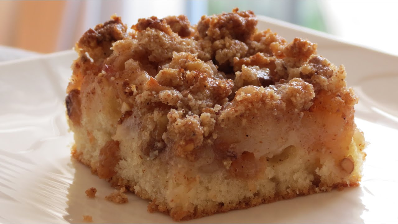 Délicieux gâteau crumble aux pommes et aux noix / Apple Walnut Crumble Cake