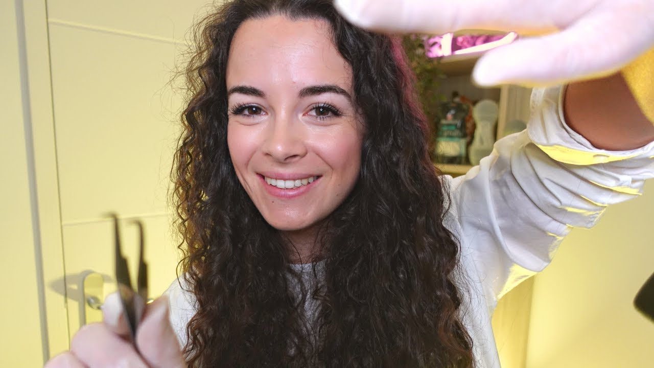 ASMR - Une dermatologue retire la pollution de ton visage