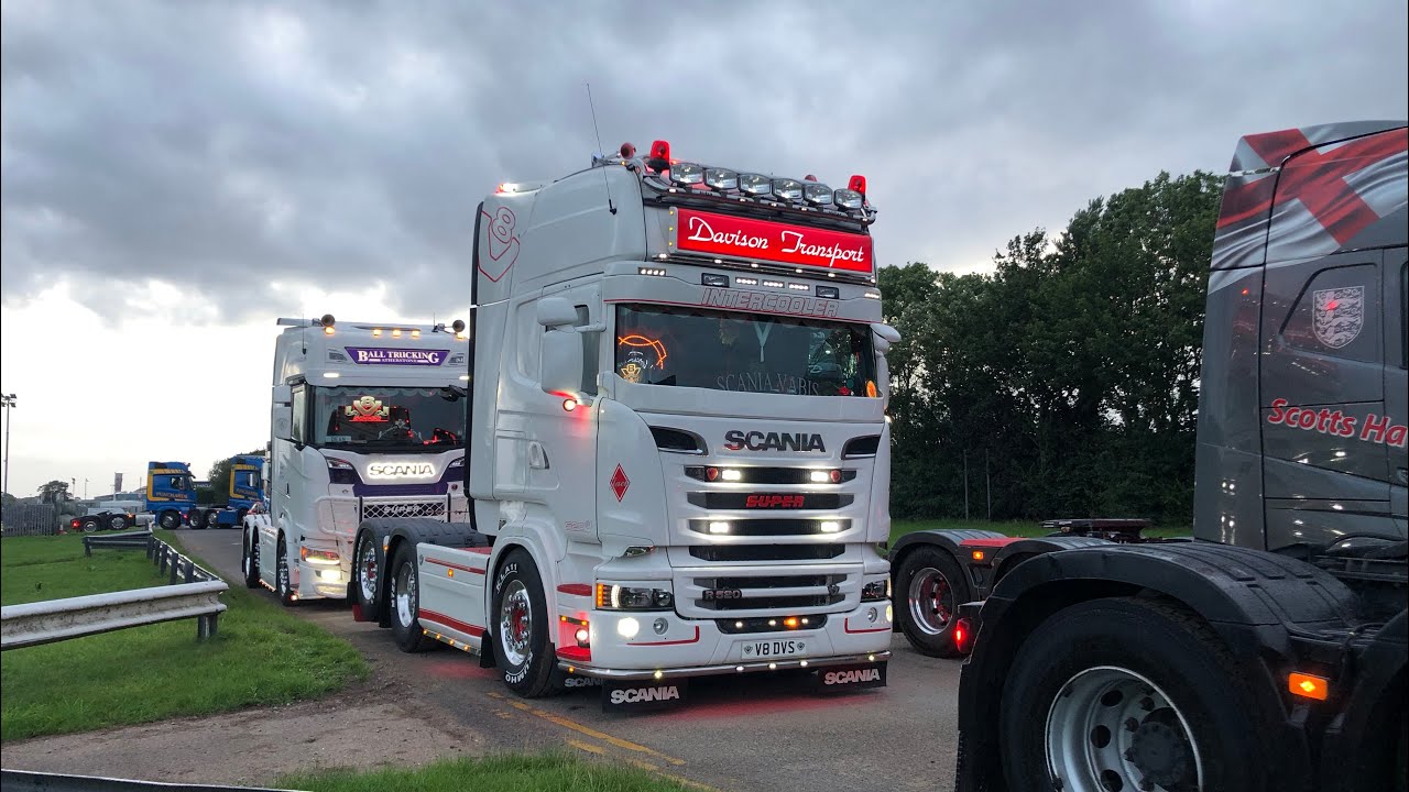 Convoy In Park arrivals 2019