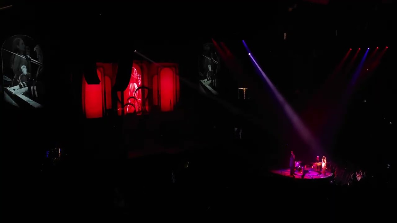 Laufey - Valentine (A Matter of Time Tour)