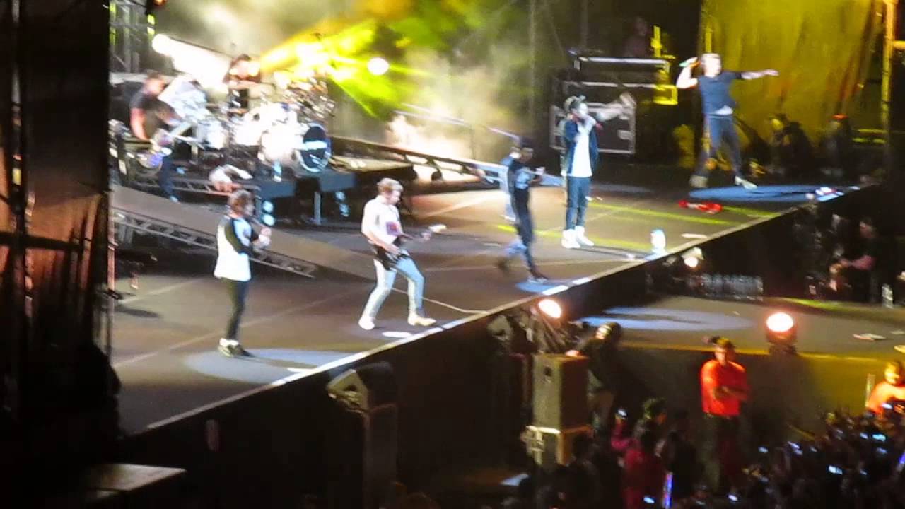 Best Song Ever - One Direction in Lima, Peru (HD) 27/04/14