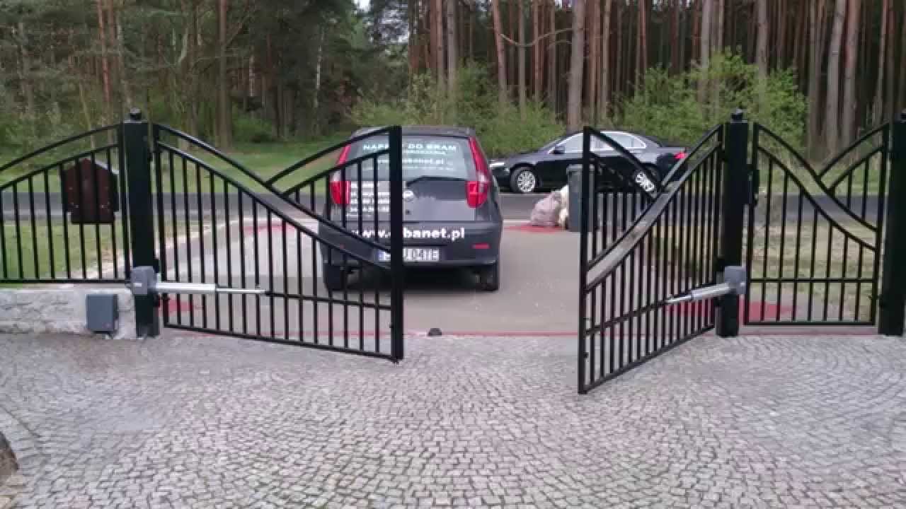 H&ouml;rmann Rotamatic otwiera bramę skrzydłową - OLBANET