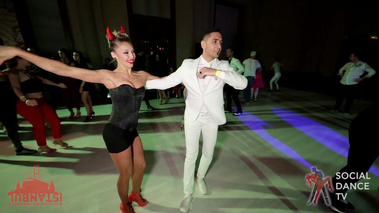 Berkan Kaymaz & Gulden Melek - Salsa Social Dancing | Istanbul Dance Festival