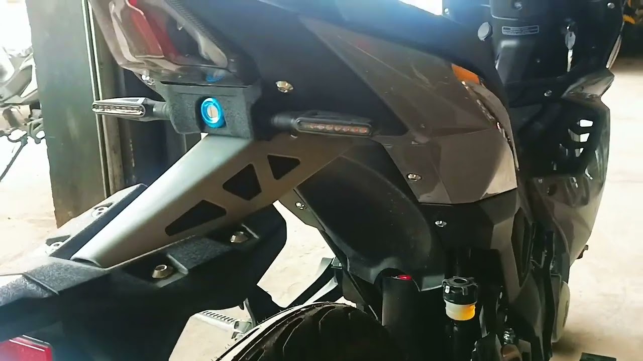 RUSI Flash 150 Carb 2024 года: крутой и спортивный байк