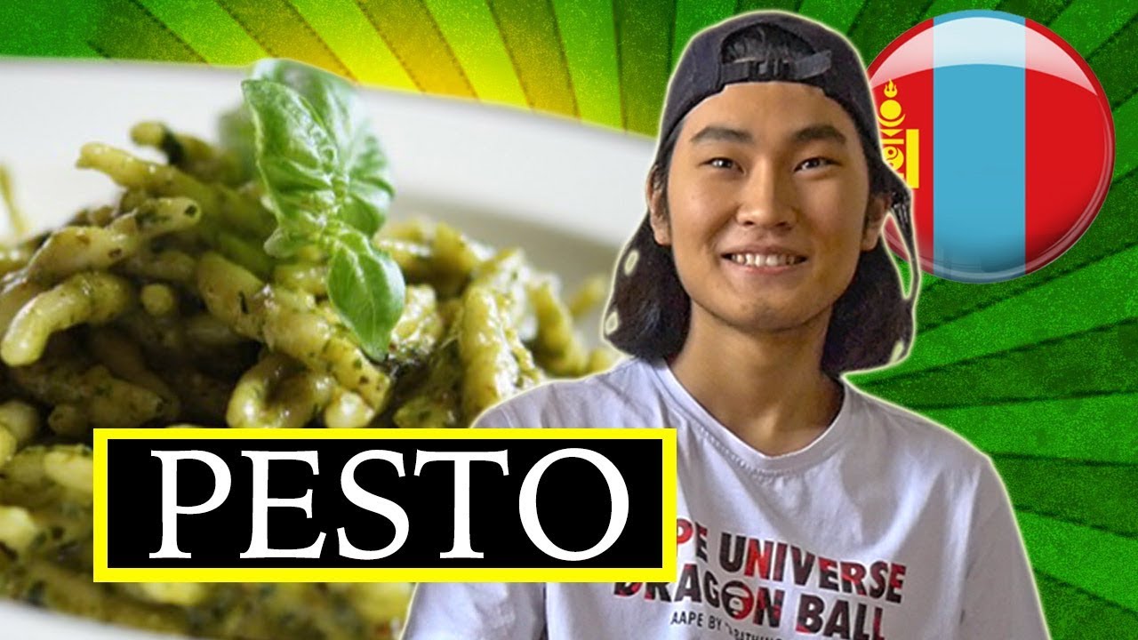 STRANIERI mangiano PESTO GENOVESE per la PRIMA volta - thepillow