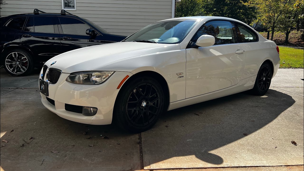 2010 E92 hood latch stuck: How to fix