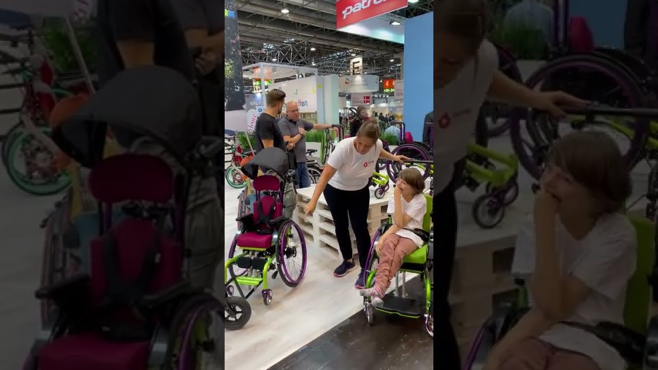 FiNiFuchs mit SORG auf der REHACARE 2022 - der Kinderrollstuhl Airon