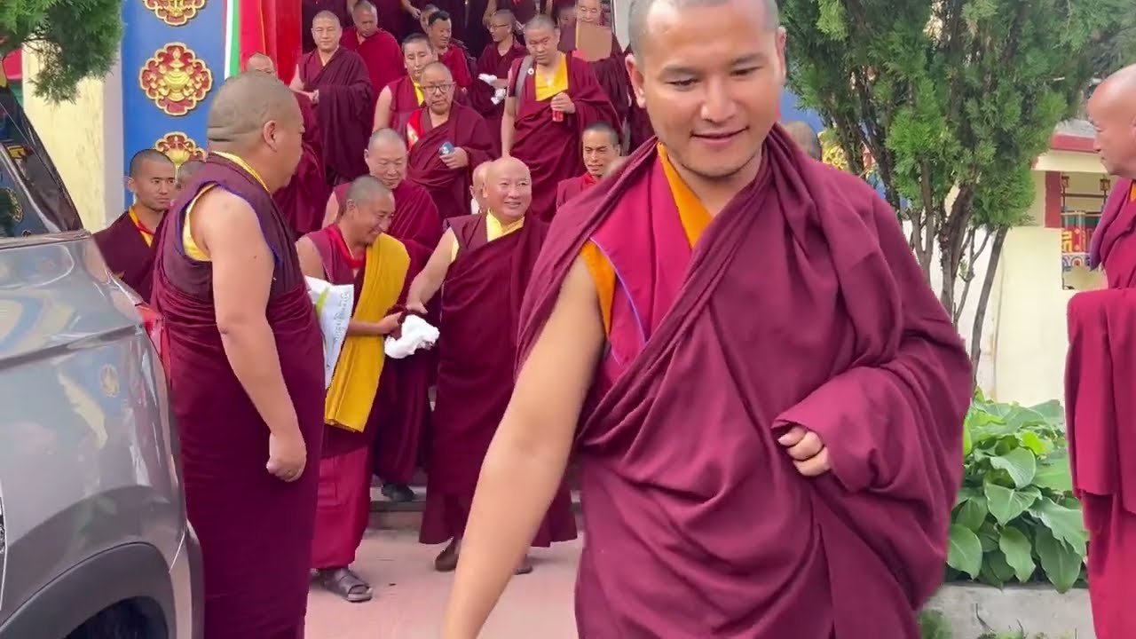 H.E.Garwang Rinpoche has presided the lunch n appreciation certificate was offered 2 Rinpoche too.