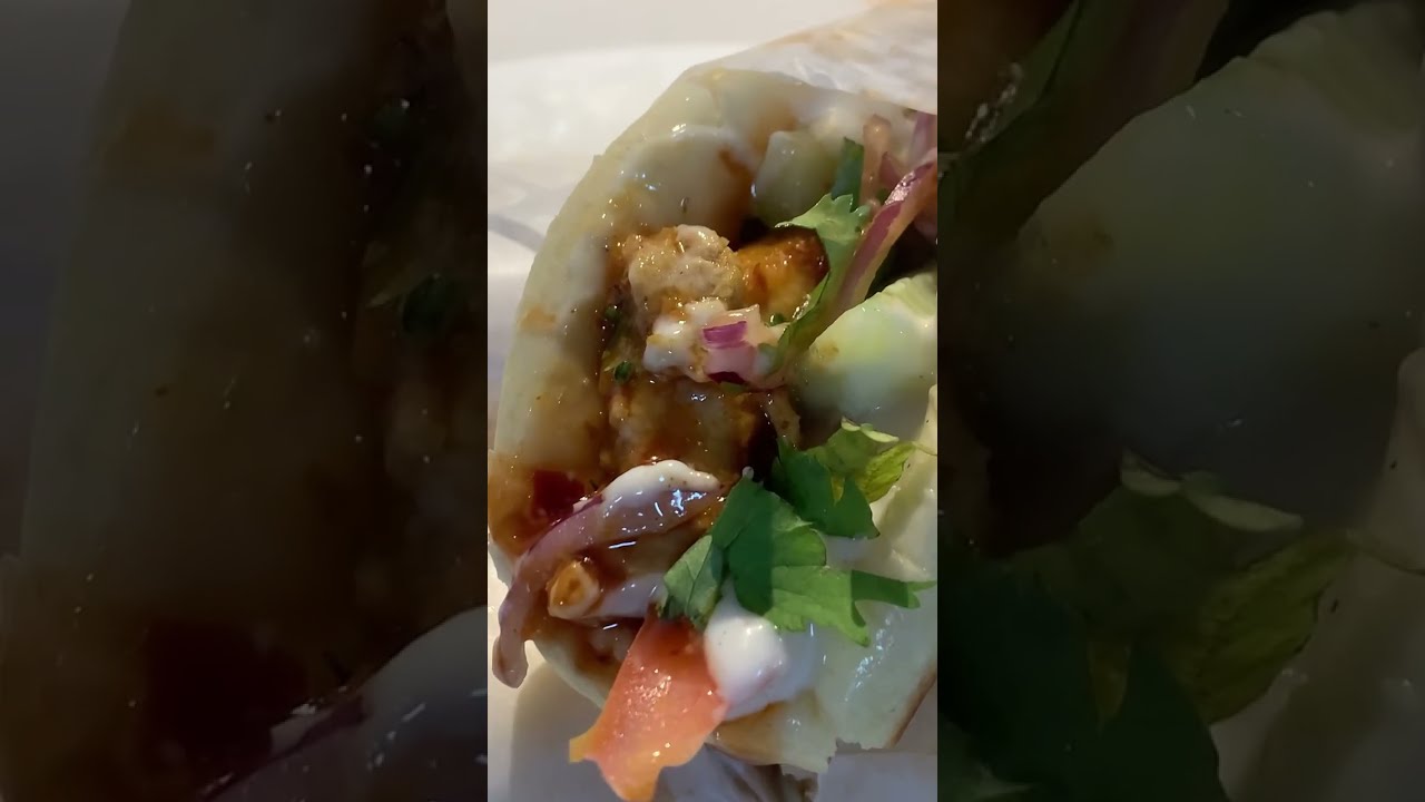Chicken Shawarma | Chicken rolls 😍 | #shawarma #chicken #shorts #youtubeshorts #food