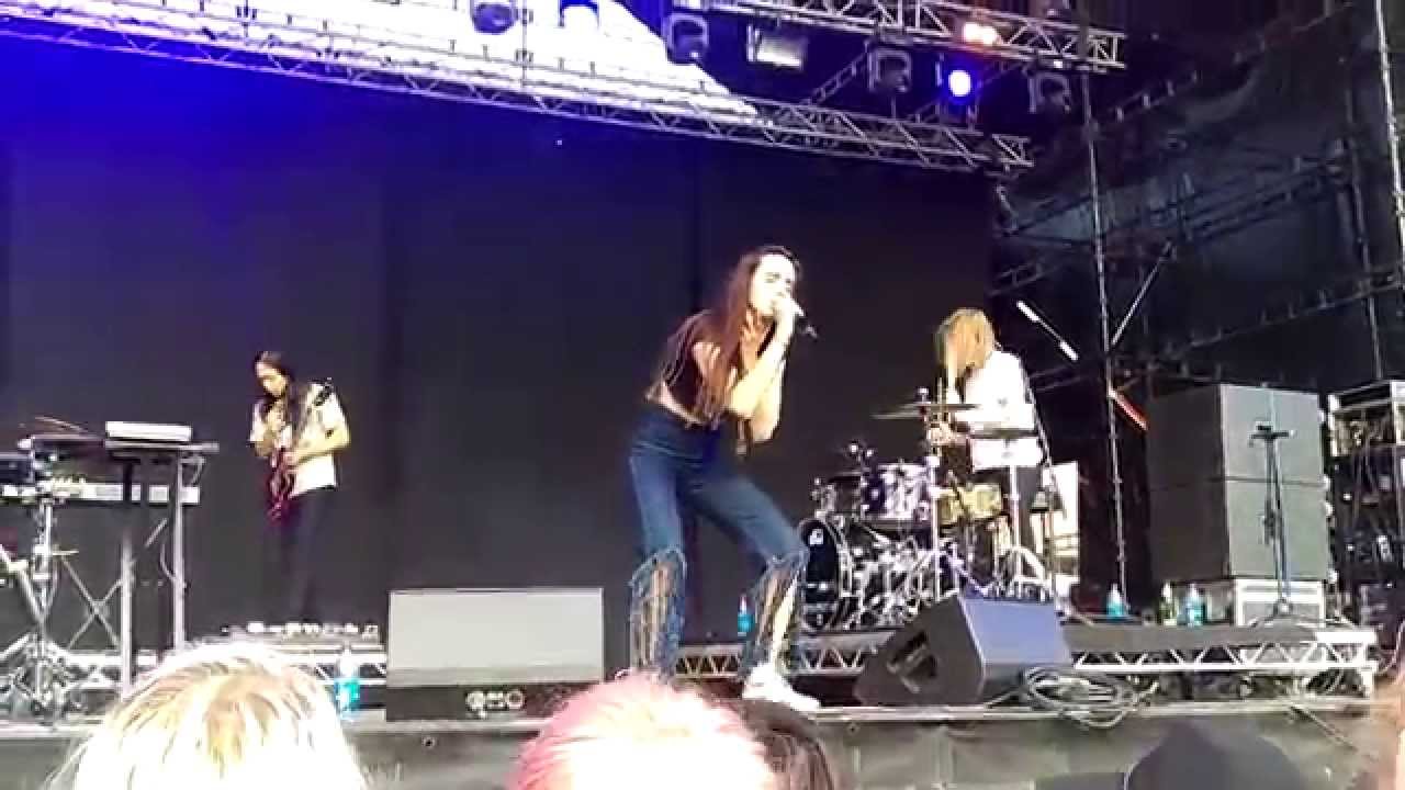 MØ - Waste Of Time (Live@Popaganda)
