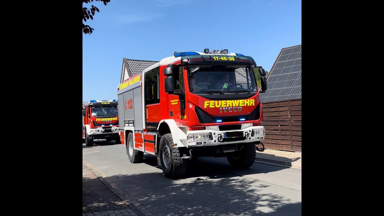 100 Jahre Freiwillige Feuerwehr Wallensen, der Festumzug.