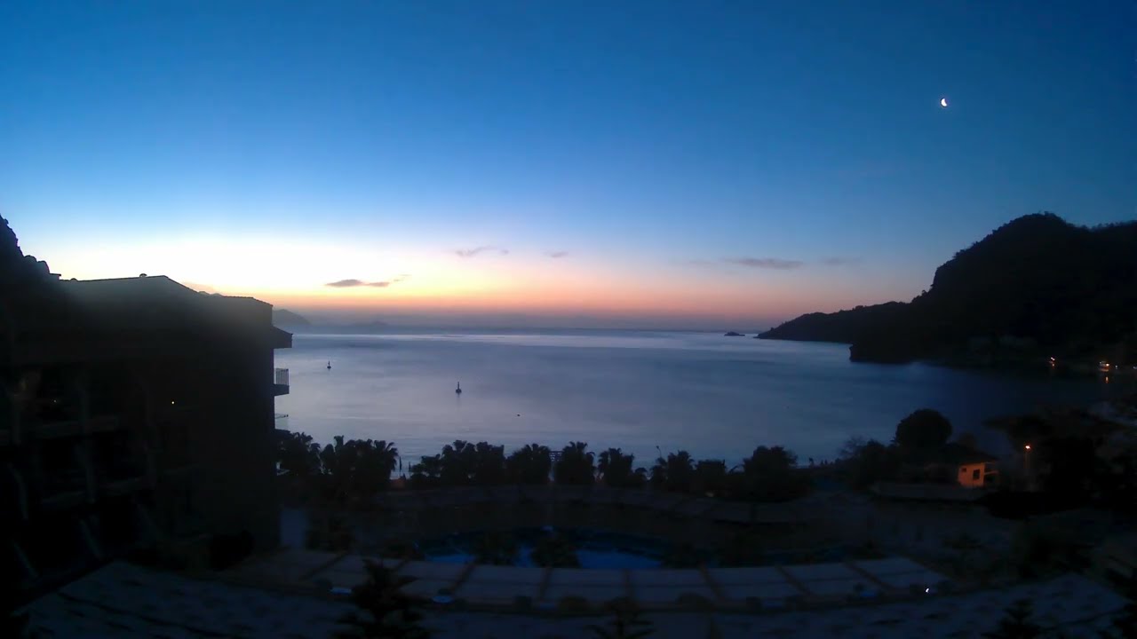 Extended Sunrise over Turun&ccedil; Bay, Turkey - 4K Timelapse