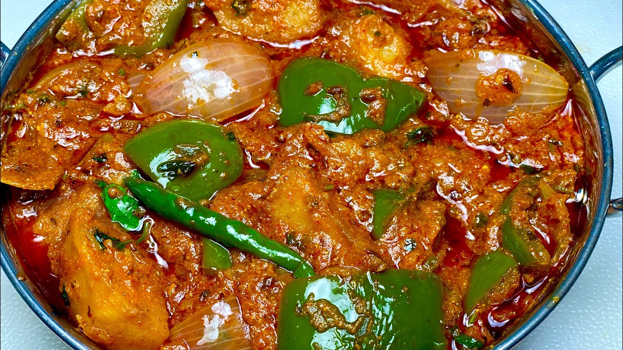 इस तरह से बनाएंगे शिमला मिर्च आलू की सब्ज़ी तो खाते ही रह जायेंगे | Tasty Shimla Mirch Aloo ki Sabzi