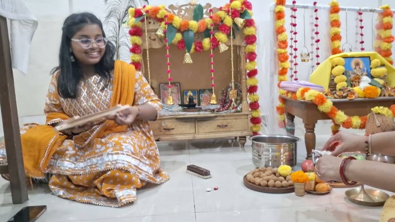 যৎসামান্য আয়োজনে সরস্বতী পুজো সারলাম #fypyoutube #Payel Hirak's Story 