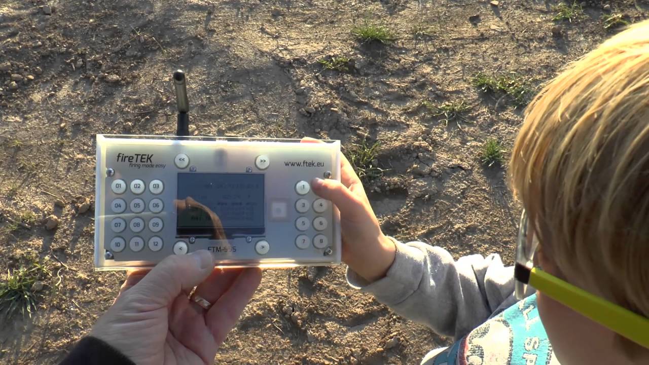 FireTek Fireworks Firing System . Distance testing with Titanium Salute