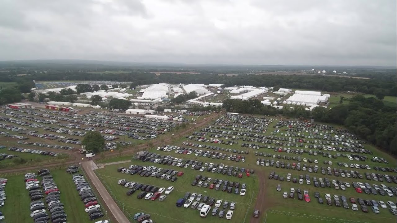 'Field to a Tent City': Caliphate of Peace in the English Countryside